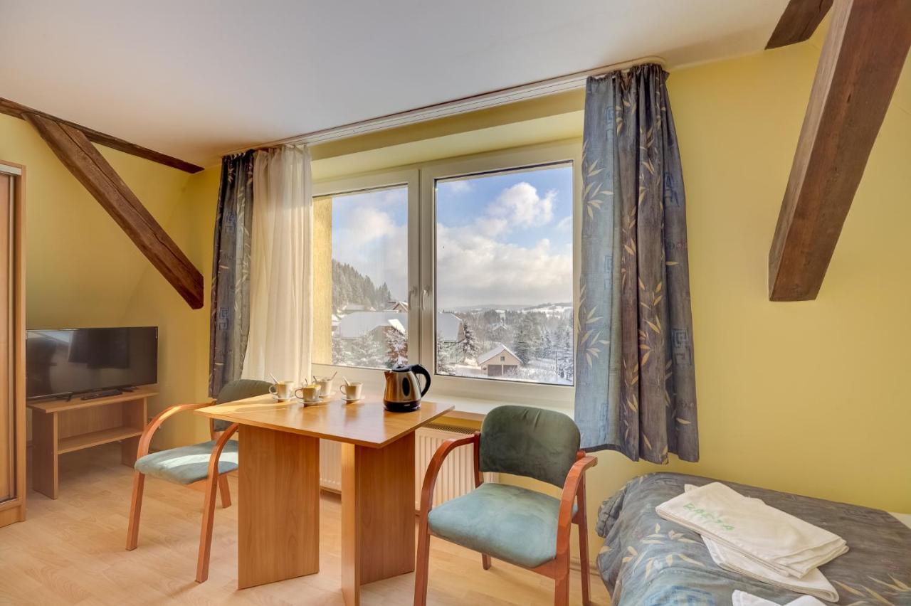 Hotel Osrodek Wypoczynkowy Barta Tylicz Exterior foto