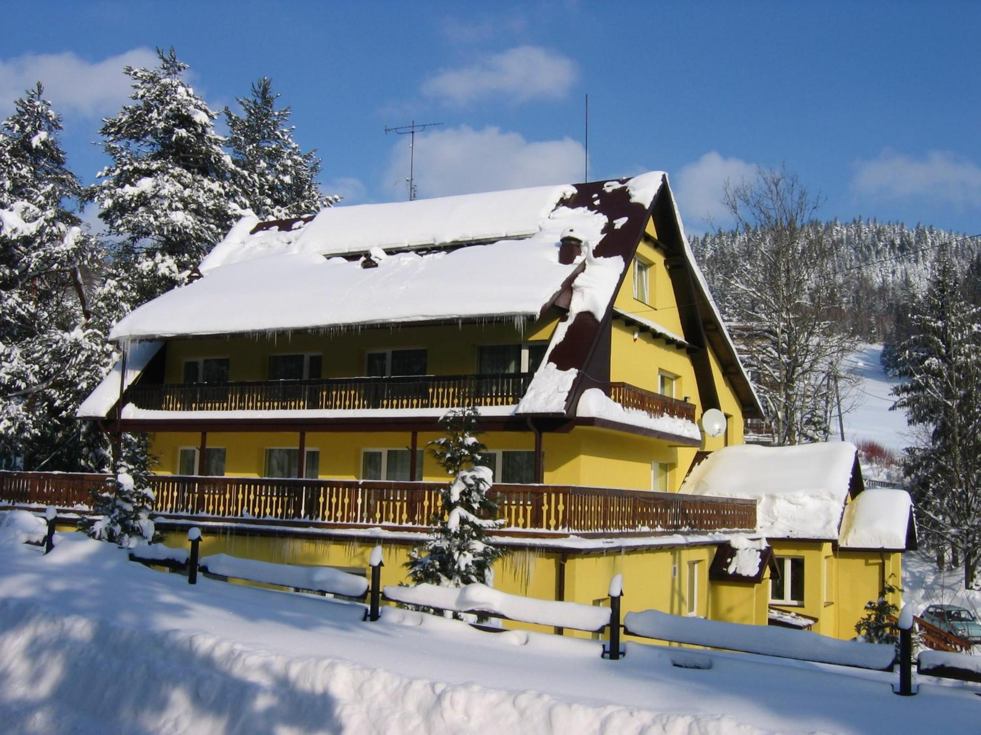 Hotel Osrodek Wypoczynkowy Barta Tylicz Exterior foto